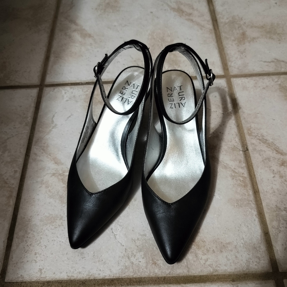 Naturalizer Black Slingback Pumps Size 7 W (Eliya, Pointed Toe, Leather, Heels)